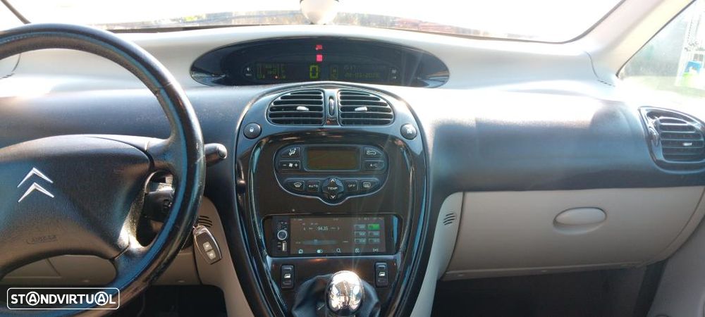 Citroën Xsara Picasso 1.6i SX - 9