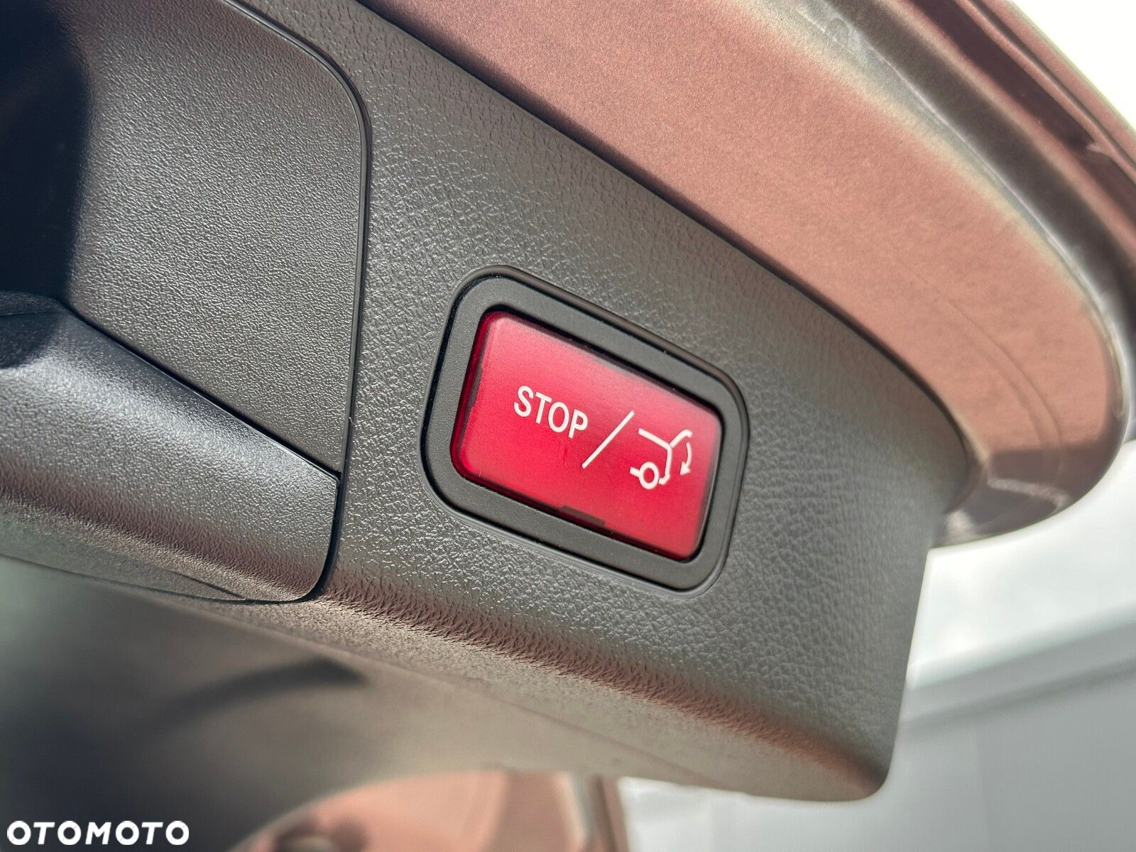 Mercedes-Benz GLA 200 Progressive - 32