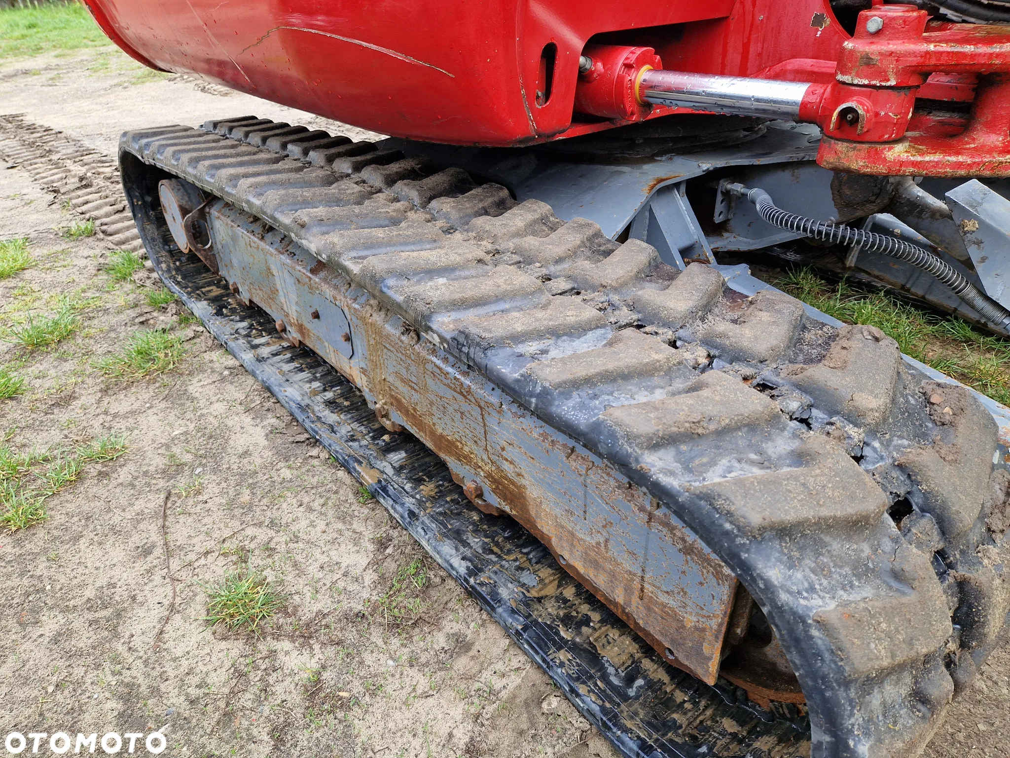 Takeuchi TB240 - 12