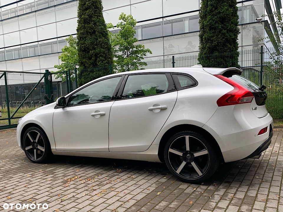 Volvo V40 - 9