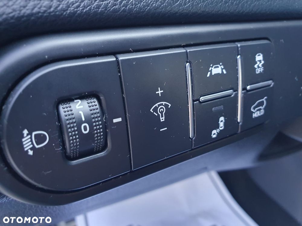 Kia Ceed 1.4 T-GDI DCT OPF Platinum Edition - 18