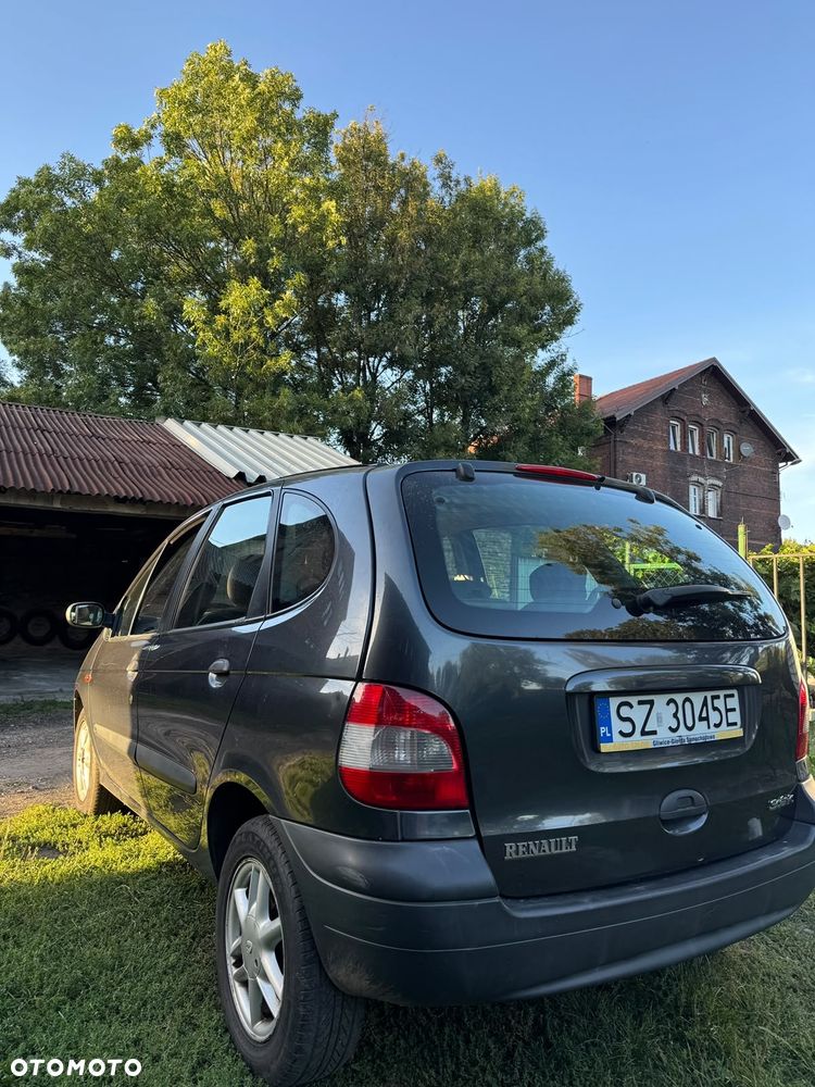 Renault Scenic - 3