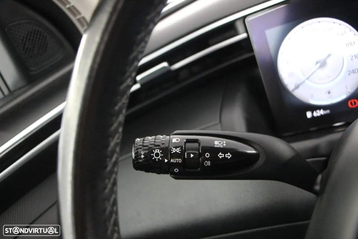 Hyundai Tucson 1.6 CRDi Premium - 16