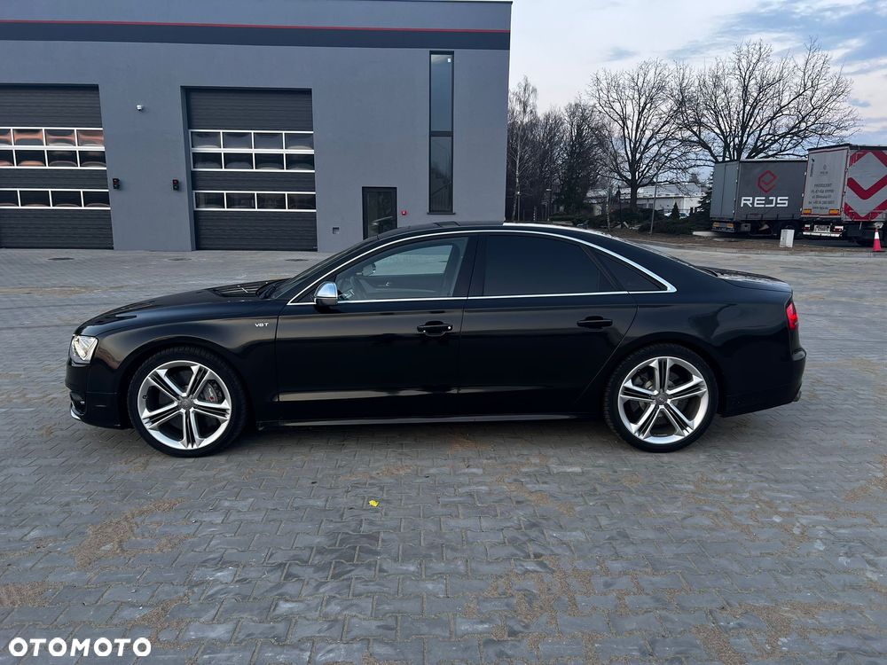 Audi S8 - 3