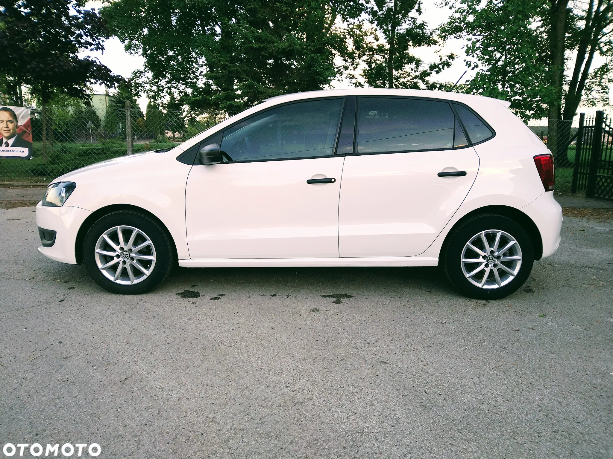 Volkswagen Polo 1.4 16V Trendline DSG - 2