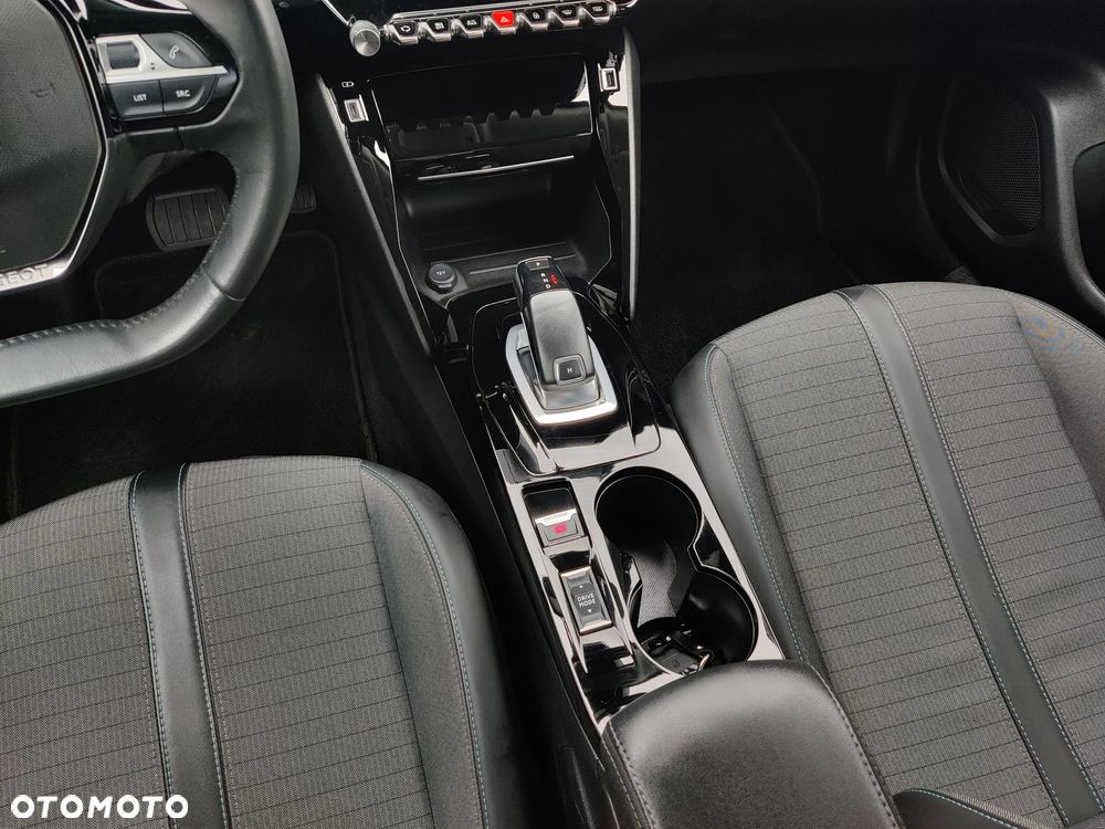 Peugeot 2008 1.5 BlueHDi Allure S&S EAT8 - 12