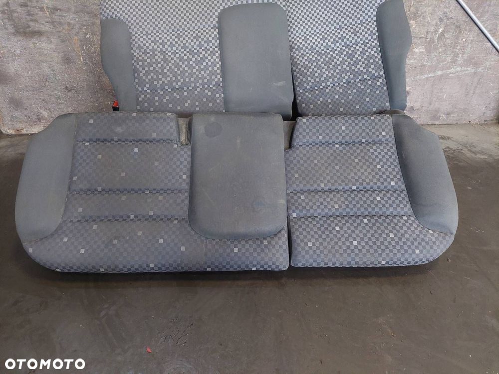 FOTEL FOTELE KOMPLET LEWY PRAWY KANAPA TYŁ AUDI A3 8L HB 3D - 2