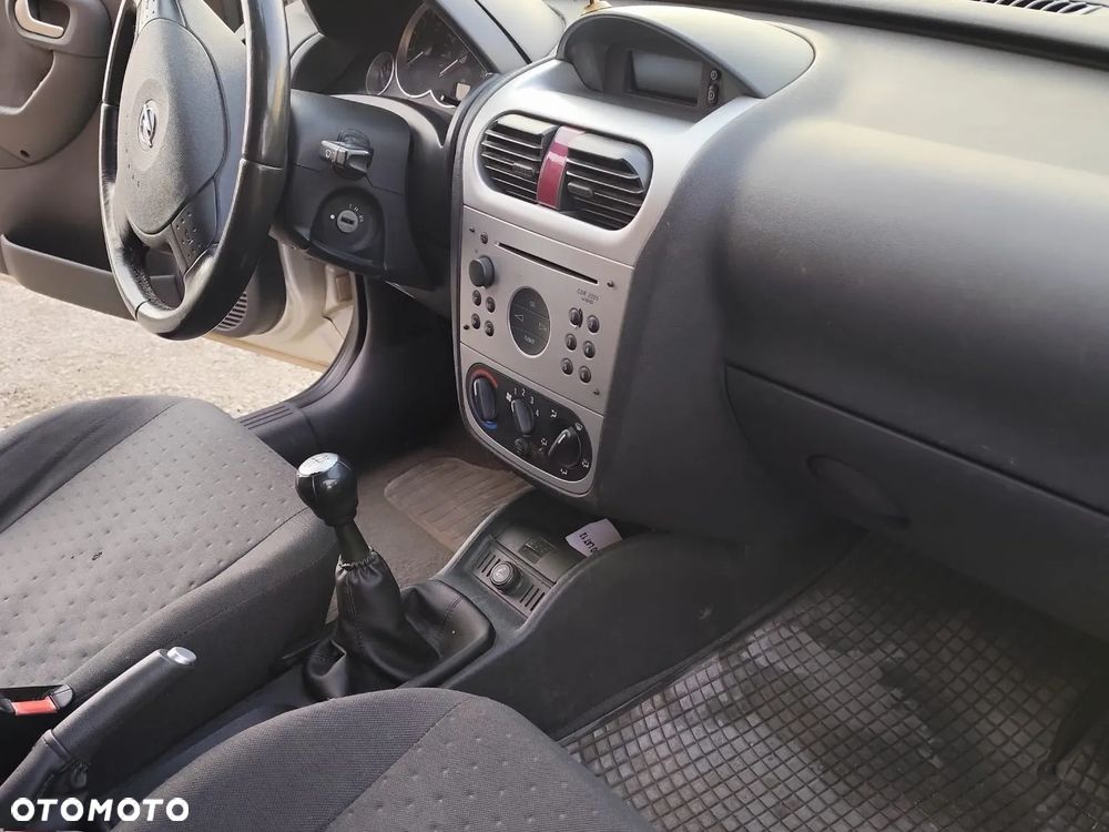 Opel Corsa 1.7 DI Start - 17