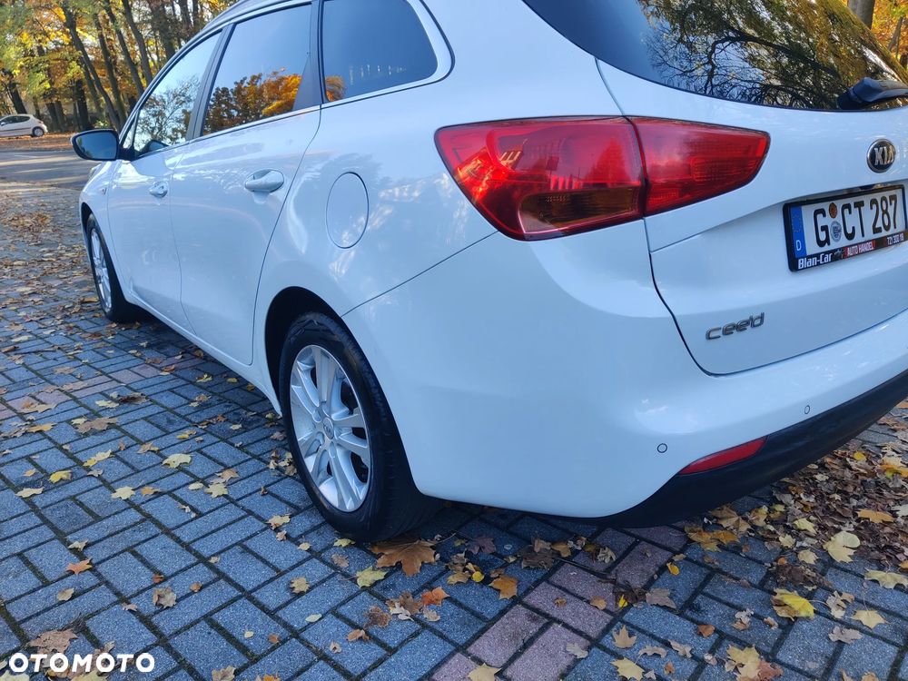 Kia Ceed - 13