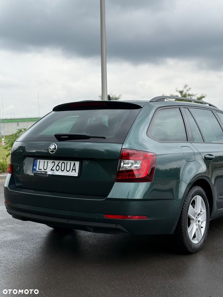Skoda Octavia 2.0 TDI (Green tec) DSG Style - 10