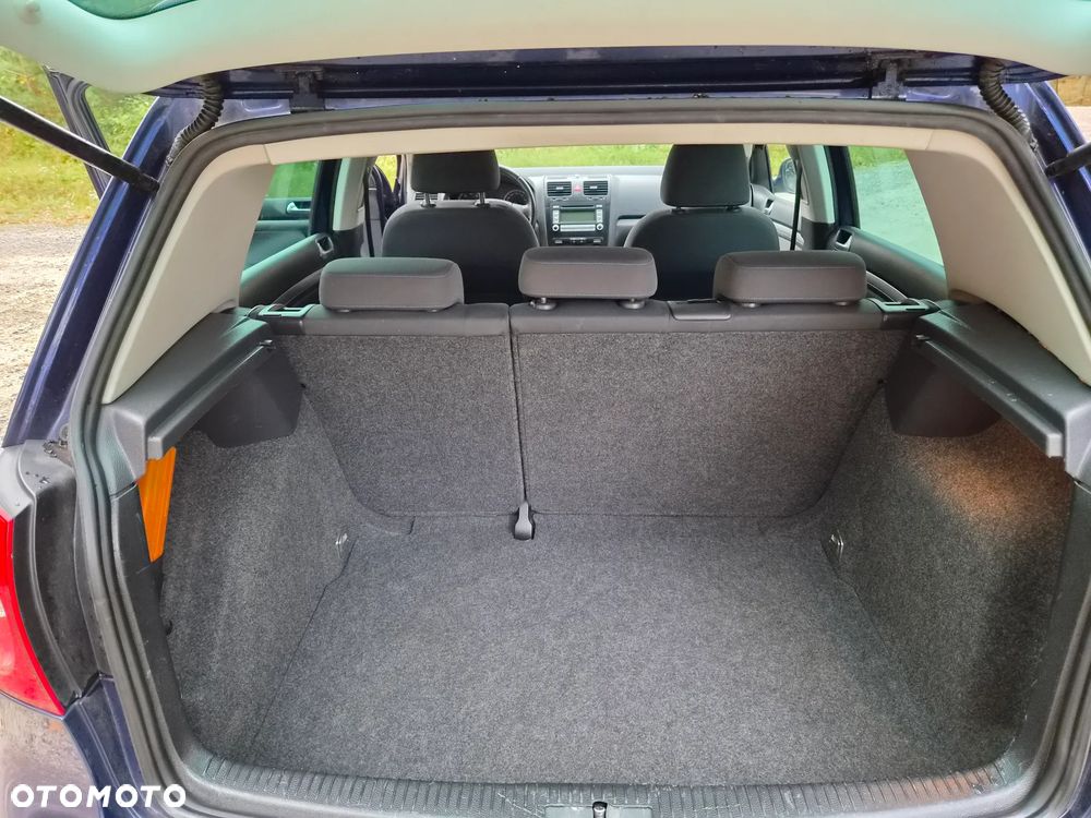 Volkswagen Golf - 34