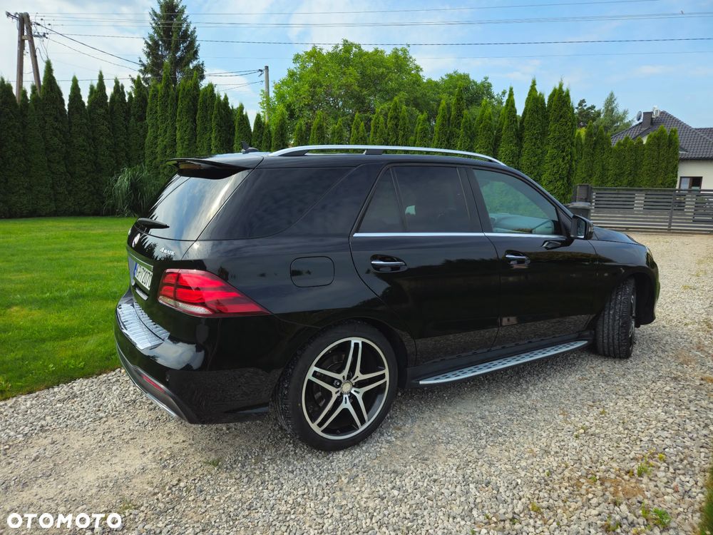 Mercedes-Benz GLE 350 d 4Matic 9G-TRONIC AMG Line - 3