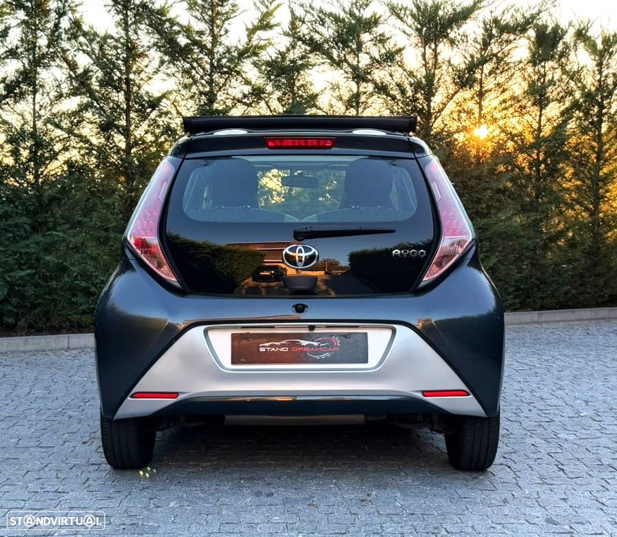 Toyota Aygo 1.0 X-Play - 8