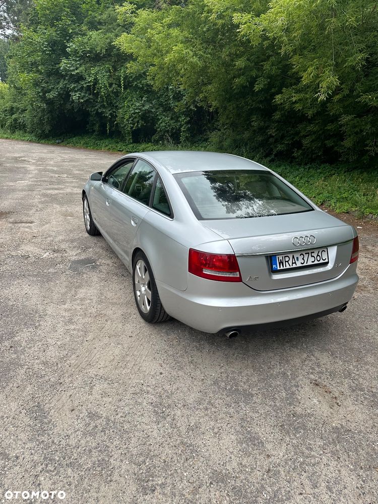 Audi A6 Avant 2.4 - 9