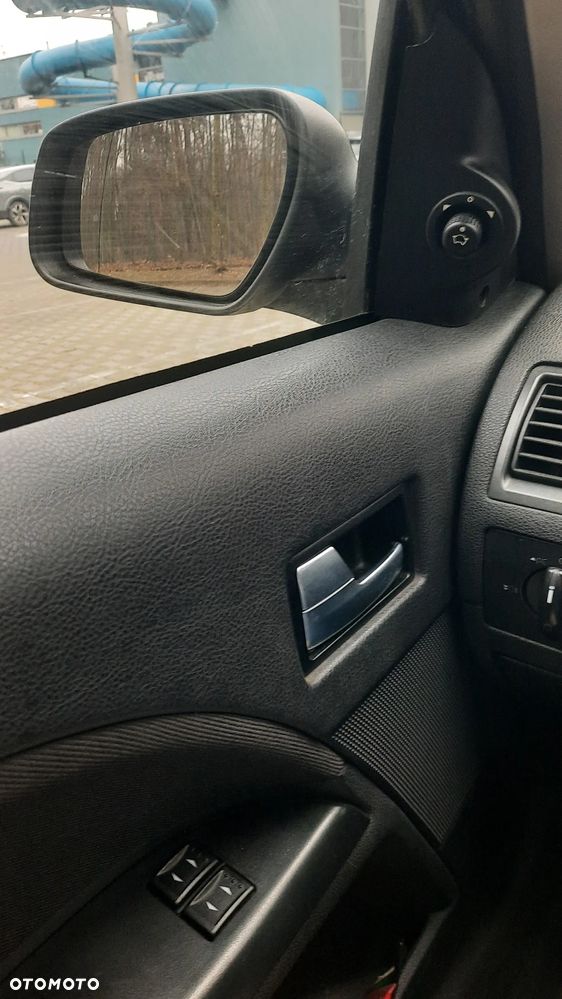 Ford Mondeo 1.8 Ambiente - 11