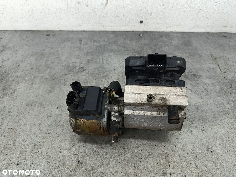 POMPA ZAWIESZENIA CITROEN C5 II 2.0 HDI - 6