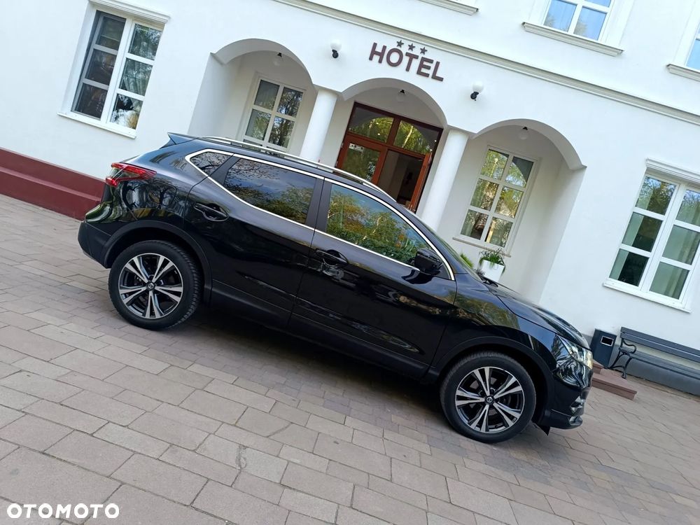 Nissan Qashqai 1.6 dCi Tekna S&S - 16