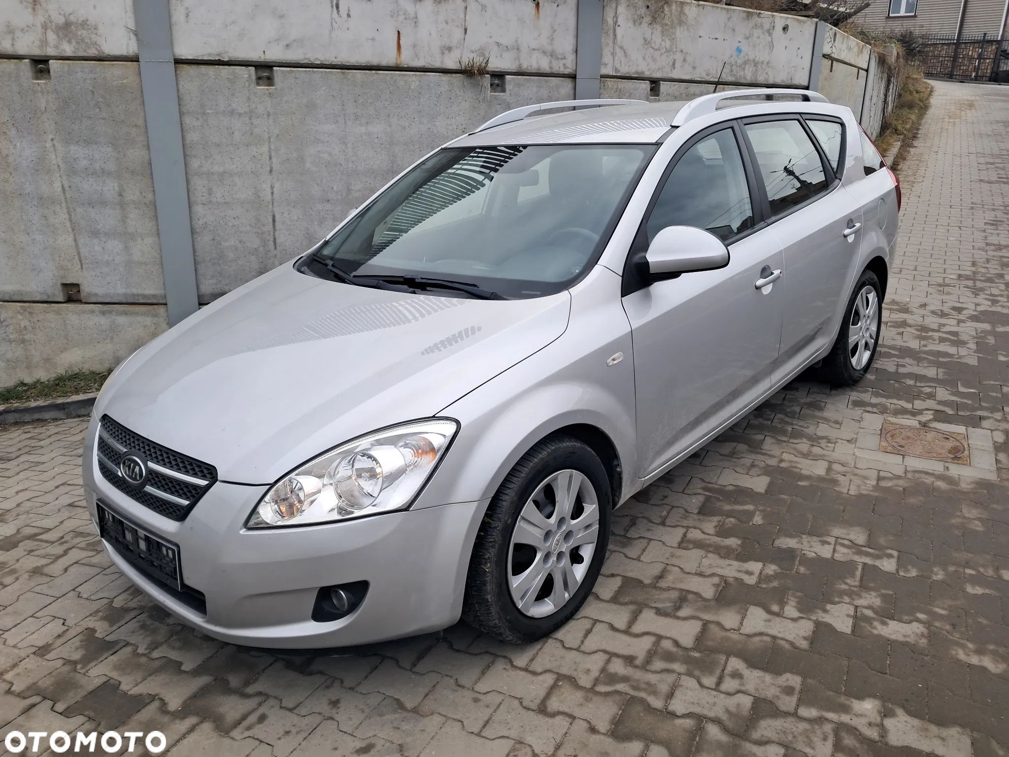 Kia Ceed 1.6 CRDi 90 Vision - 1