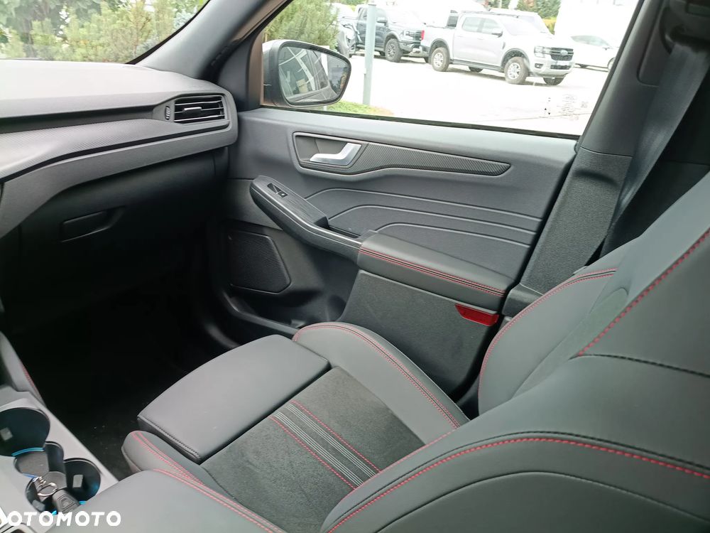 Ford Kuga 2.5P PHEV FWD ST-Line X - 19