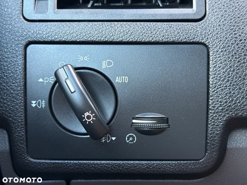 Ford Kuga - 40