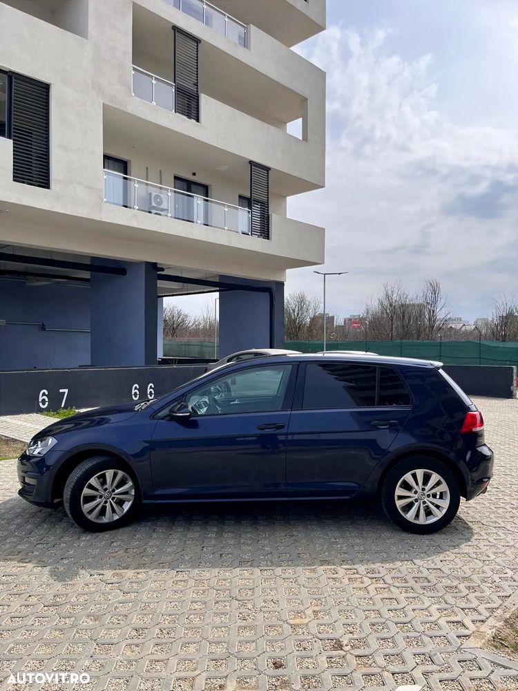 Volkswagen Golf 1.6 TDI DPF BlueMotion Technology Comfortline - 4