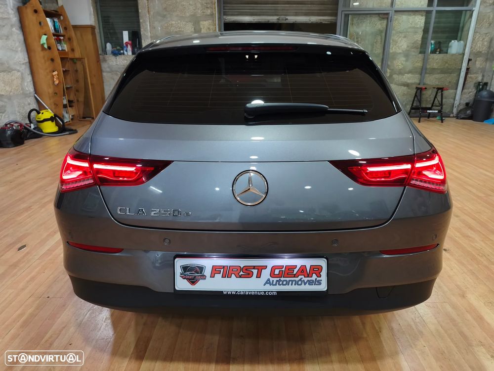 Mercedes-Benz CLA 250 e Shooting Brake Progressive - 5