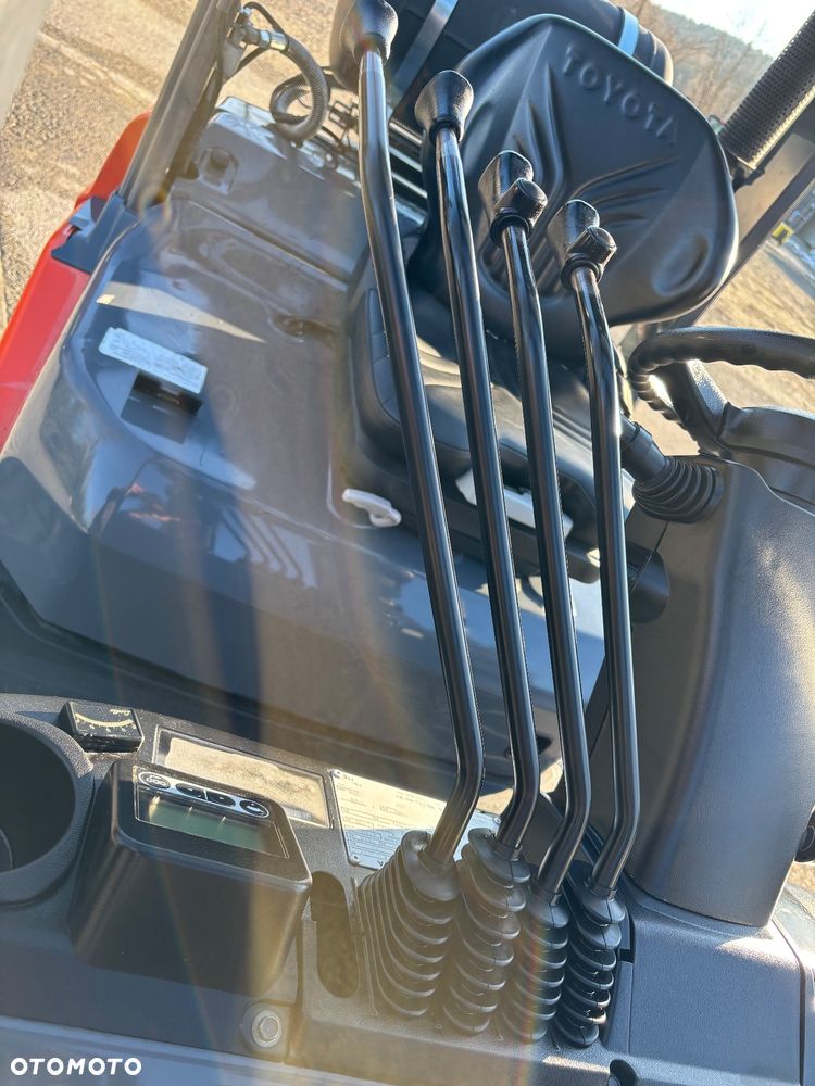 Toyota 8FGF20 GWARANCJA LPG BENZYNA triplex ORGINALNY STAN 39 750 NETTO - 5