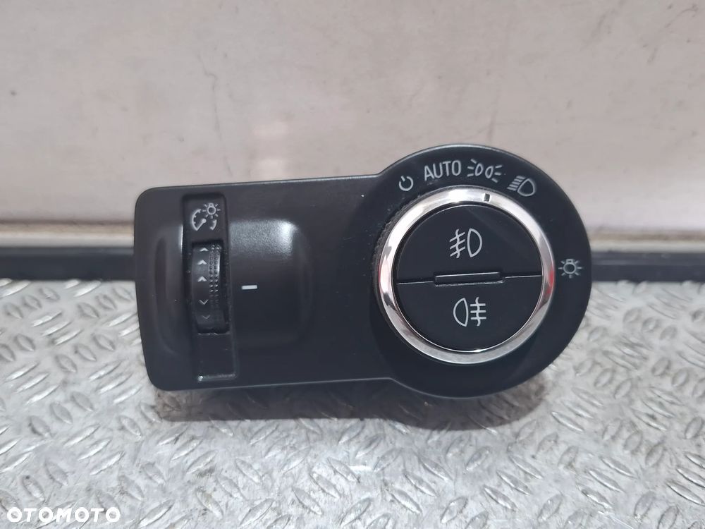 Włącznik przełącznik świateł Opel Insignia A 2015 rok lift nr 22901655 - 1