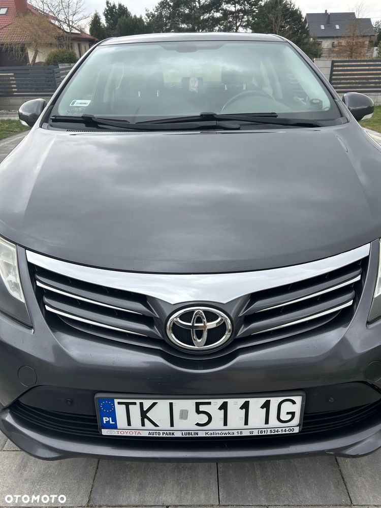 Toyota Avensis 1.8 Sol - 23