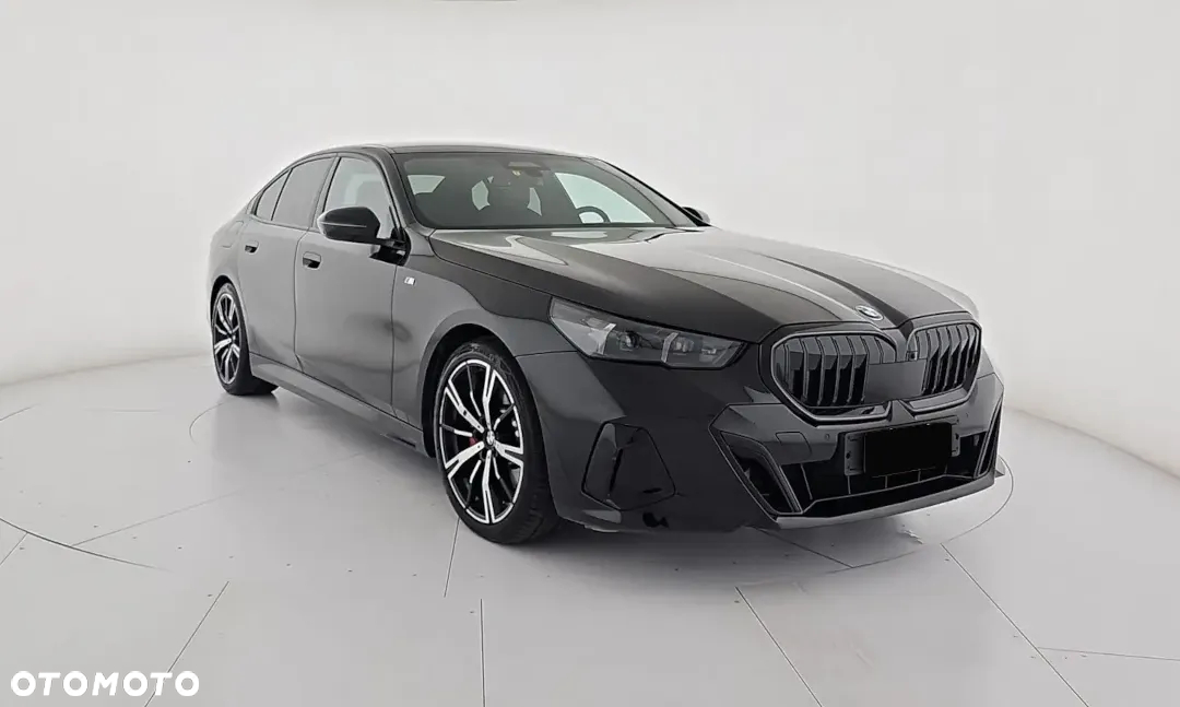 BMW Seria 5 520d xDrive mHEV M Sport - 6
