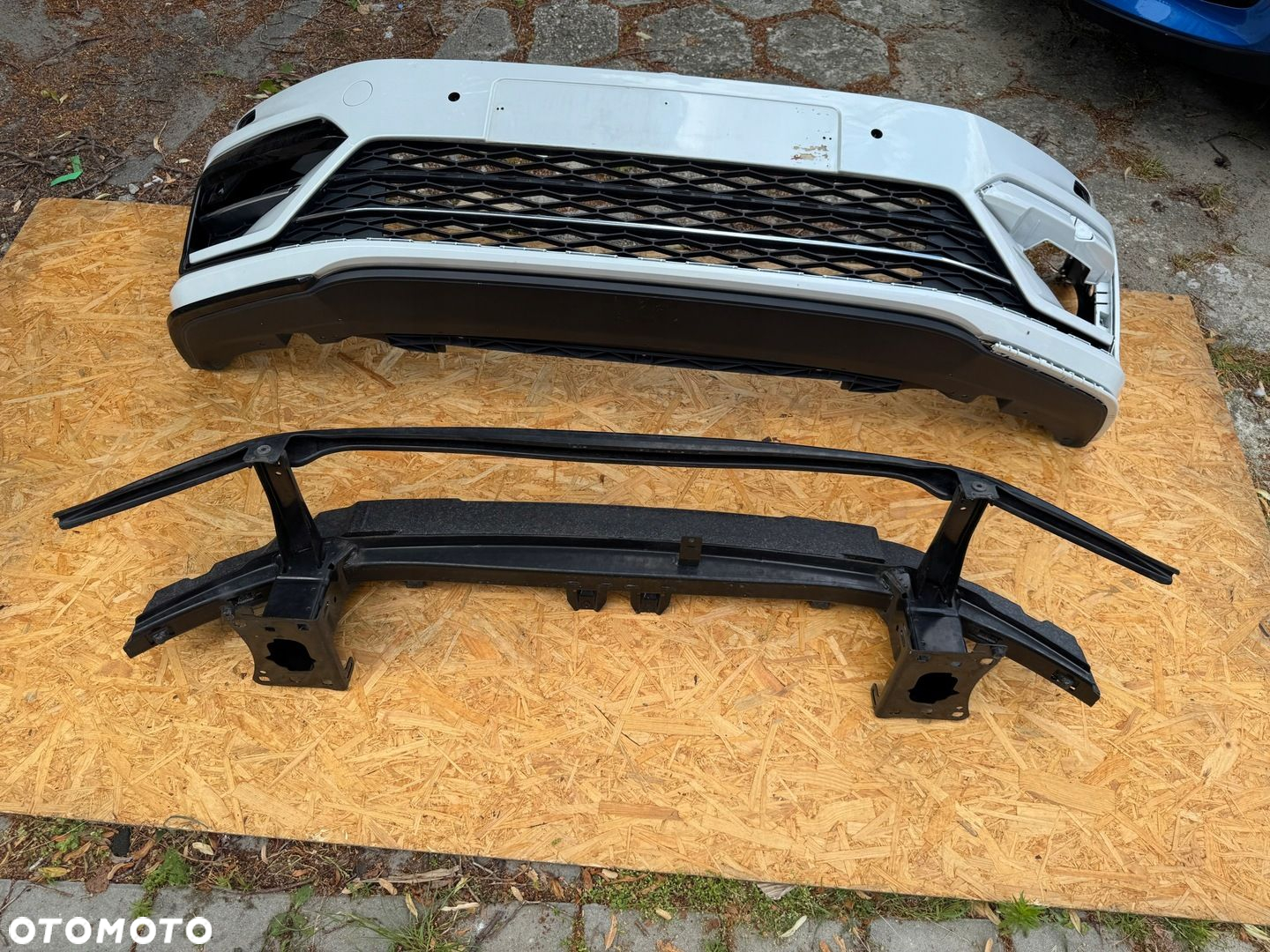 VW TOURAN 5TA R LINE 15-20 ZDERZAK PRZÓD BELKA ORG - 5