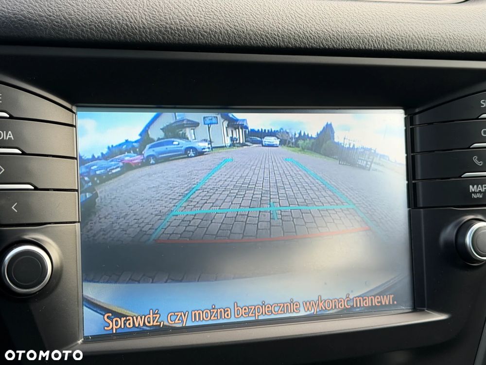 Toyota Avensis 2.0 D-4D Premium - 24