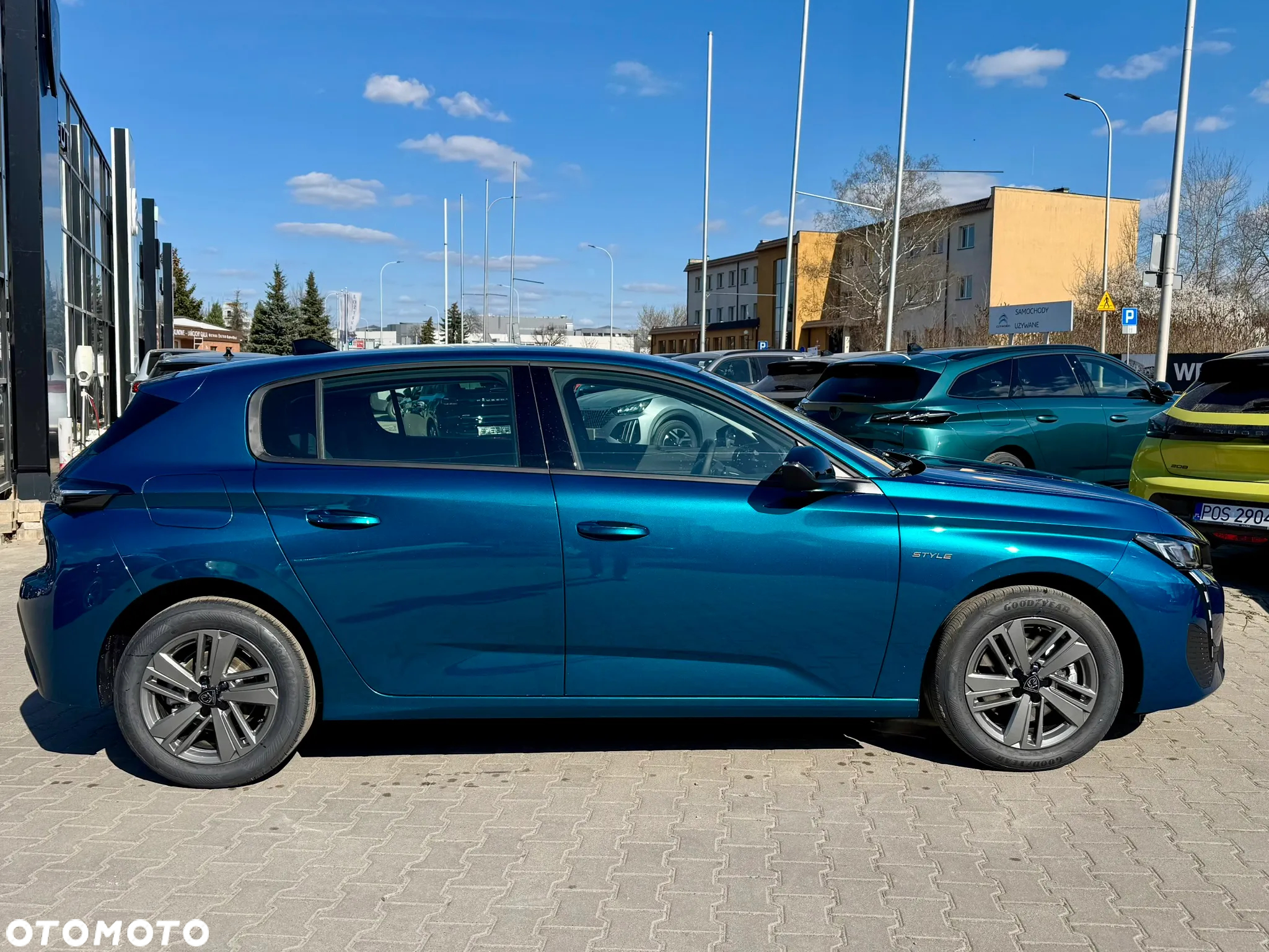 Peugeot 308 1.2 mHEV Style S&S e-DCS6 - 9