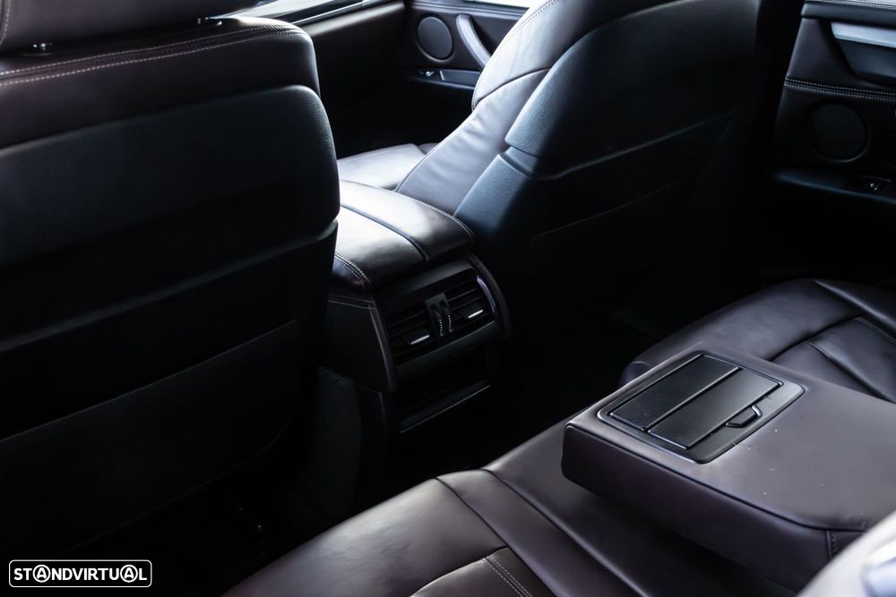BMW X5 25 d sDrive Pack M - 29