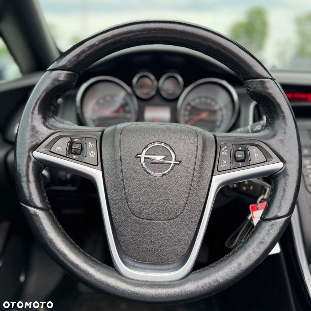 Opel Cascada - 25