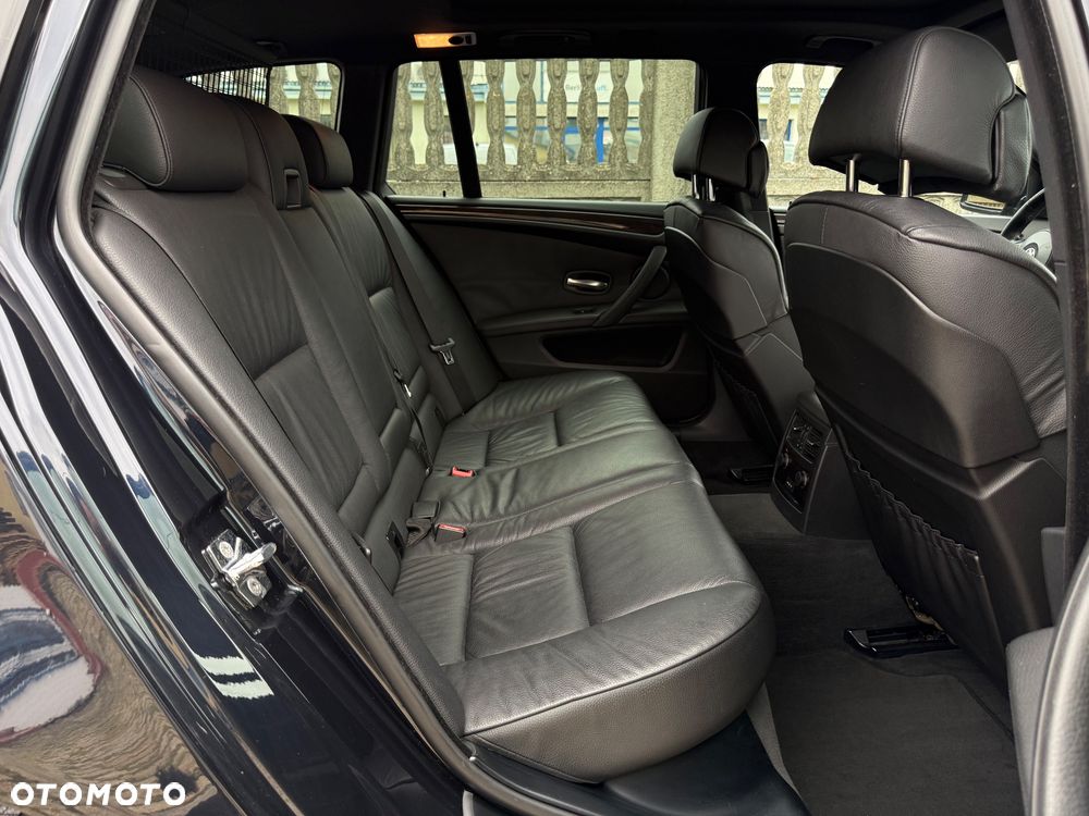 BMW Seria 5 530d - 31