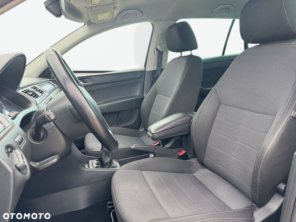 Skoda RAPID 1.2 TSI Style - 10