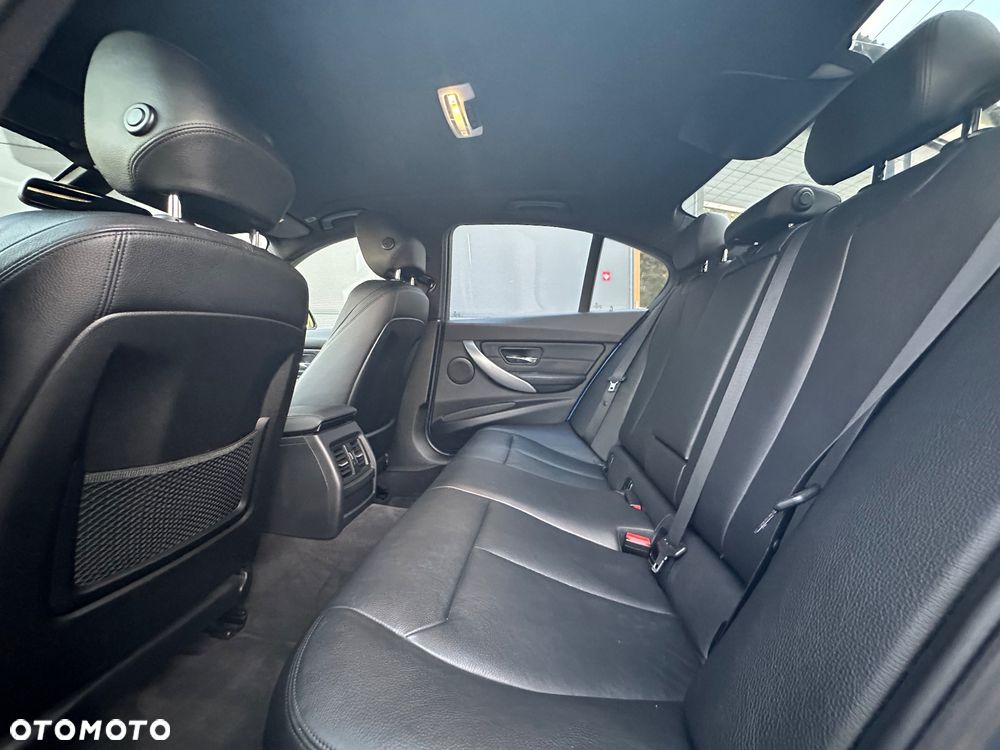 BMW Seria 3 - 23