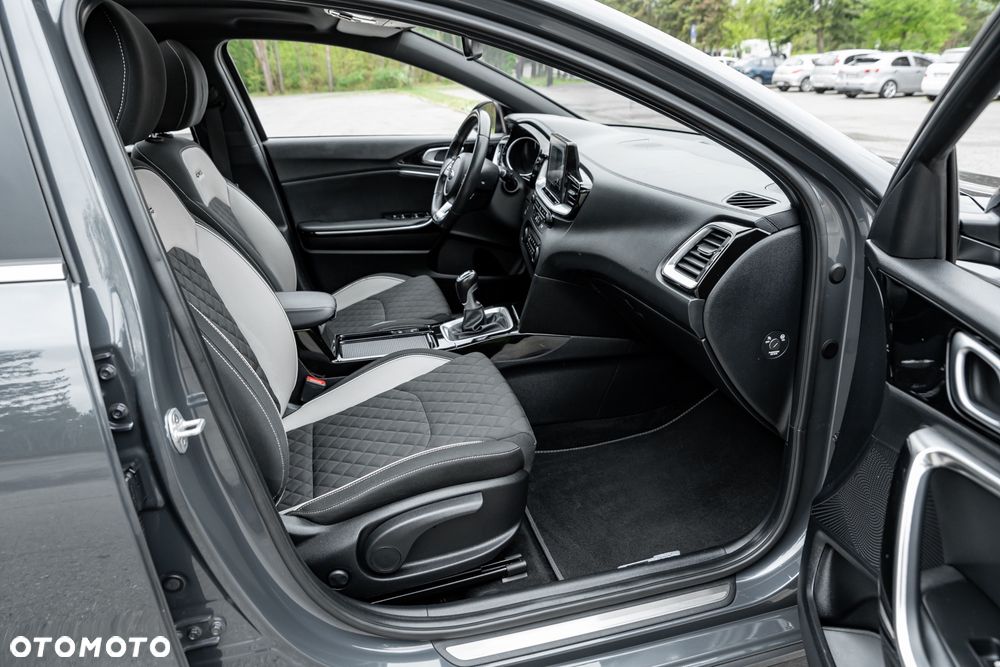 Kia Ceed 1.0 T-GDI ISG GT Line - 23