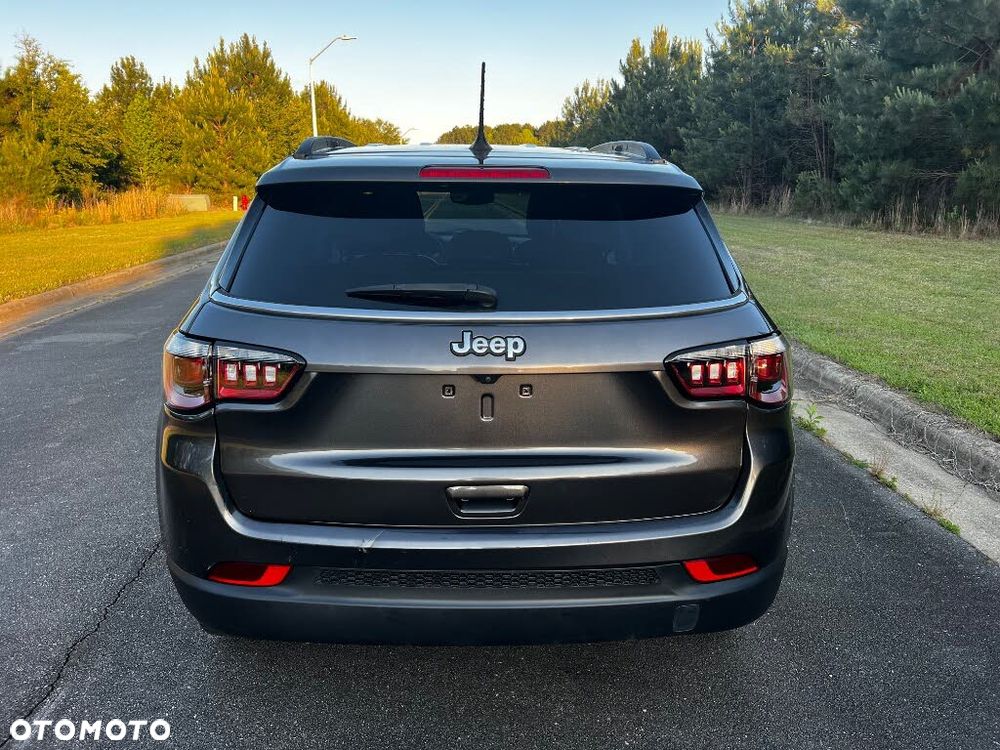 Jeep Compass - 8