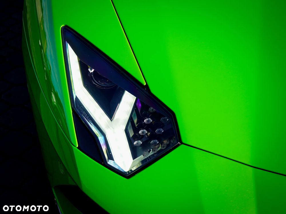 Lamborghini Aventador - 8