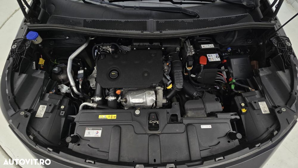 Peugeot 5008 BlueHDI 130 EAT8 Active - 24