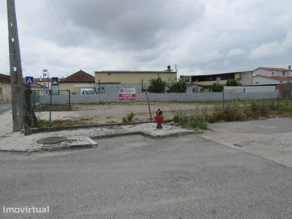 Terreno urbano na Embra, Marinha Grande - Grande imagem: 4/6