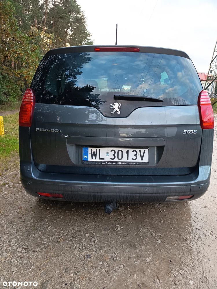 Peugeot 5008 - 8