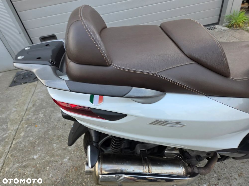 Piaggio MP-3 - 17