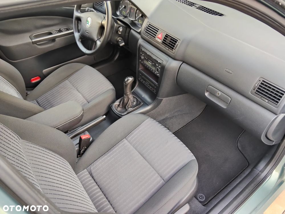 Skoda Octavia 1.8 T Elegance - 20