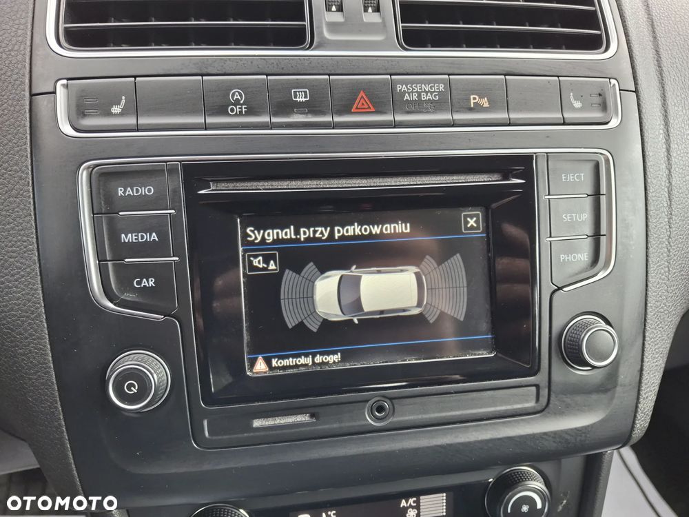 Volkswagen Polo 1.4 TDI (Blue Motion Technology) Highline - 17