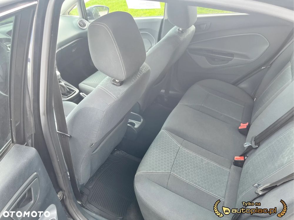 Ford Festiva - 5