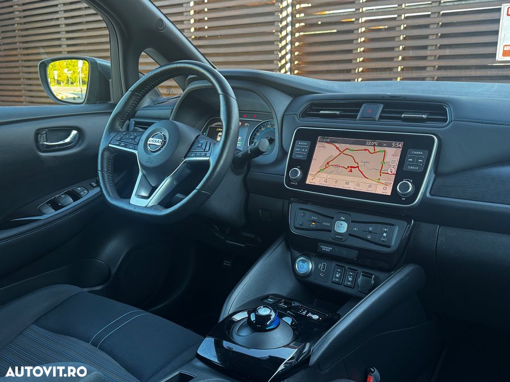 Nissan LEAF 62 kWh e+ N-Connecta - 24
