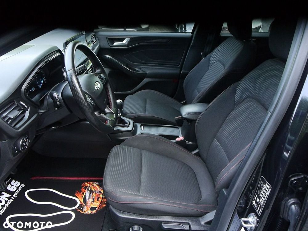 Ford Focus 1.5 EcoBlue Start-Stopp-System ST-LINE DESIGN - 36